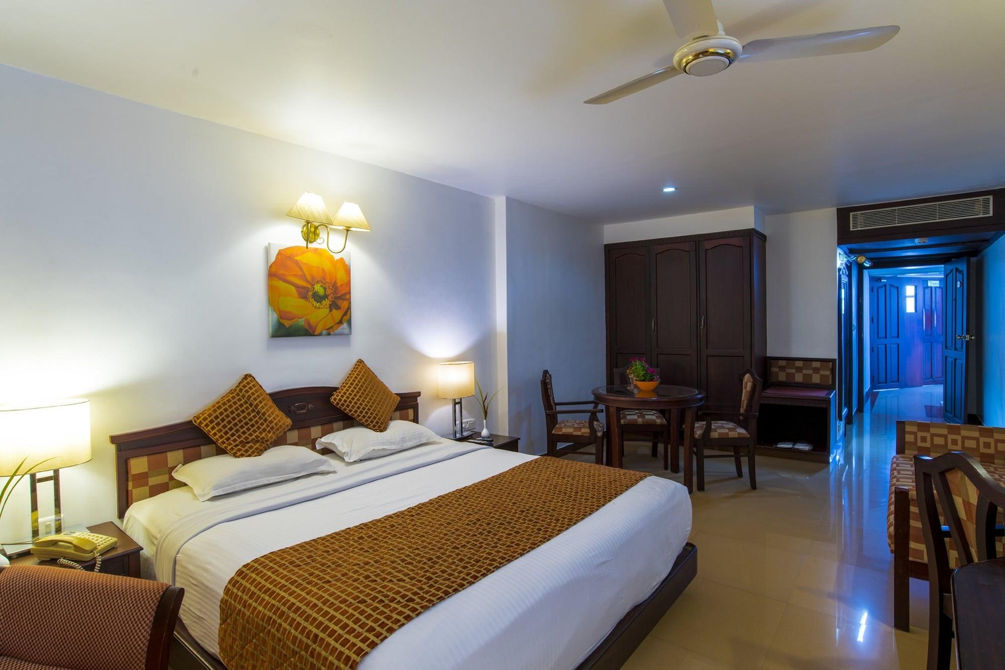 Golf View Hotels & Suites Nedumbassery Exterior foto