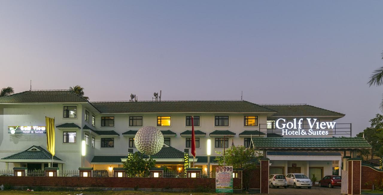 Golf View Hotels & Suites Nedumbassery Exterior foto
